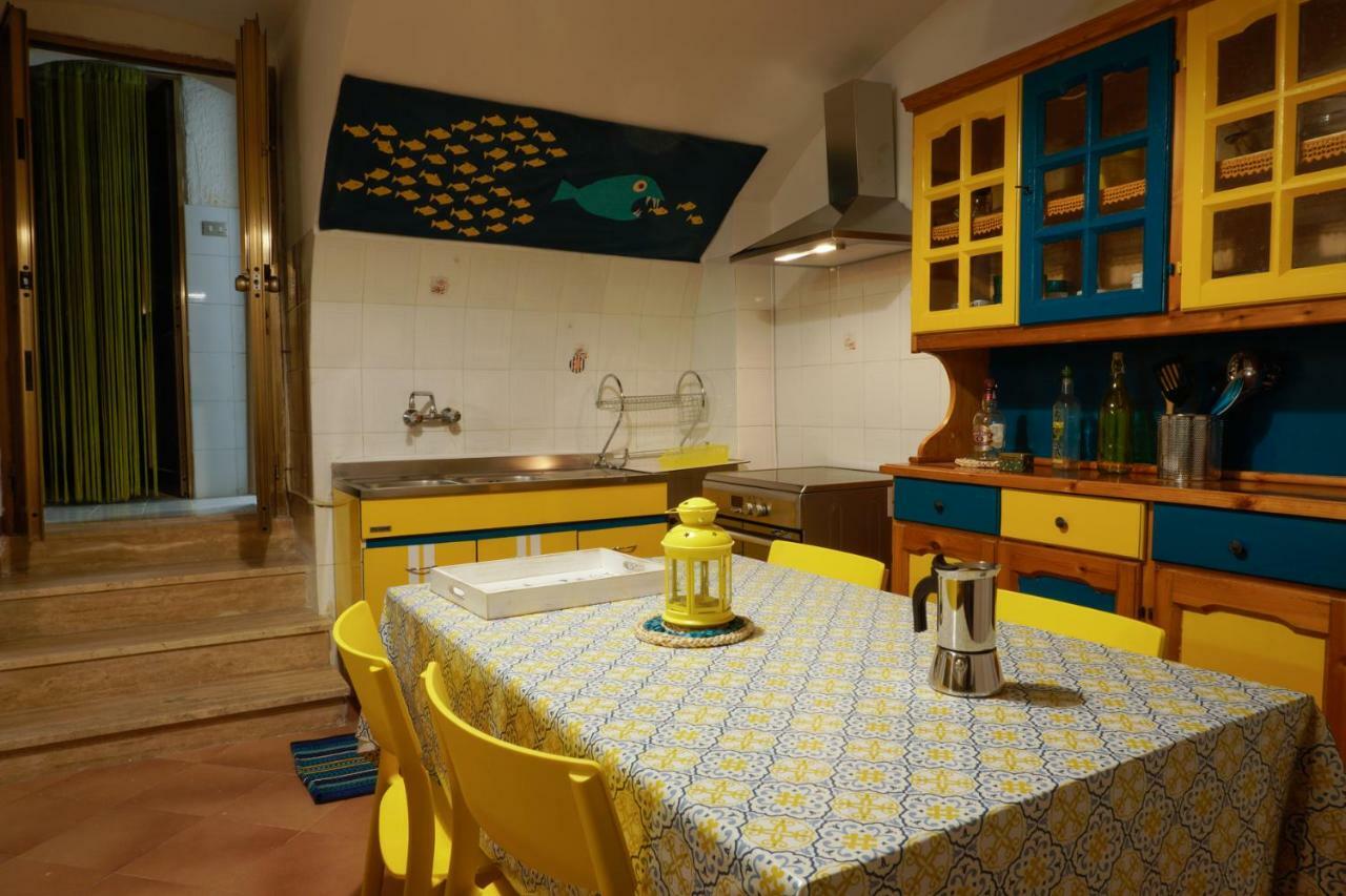 Apartamento Il Sottomarino Bari Exterior foto